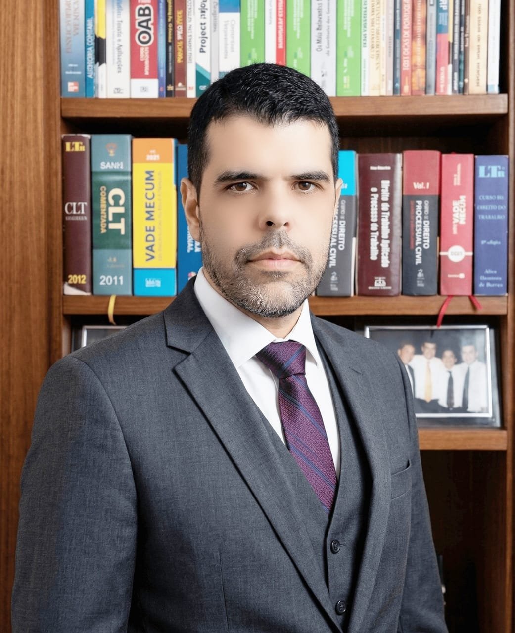 Dr. Alessandro dos Santos Oliveira
